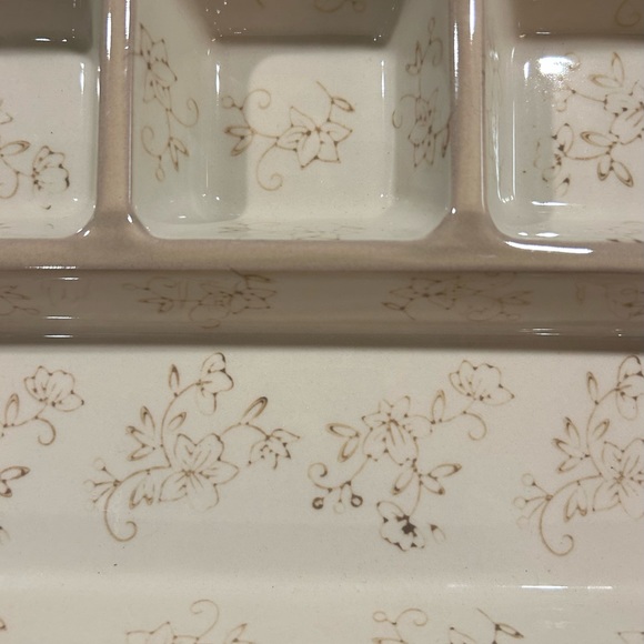 12” Temptations by Tara Floral lace Grey (tv dinner tray) - Picture 5 of 9